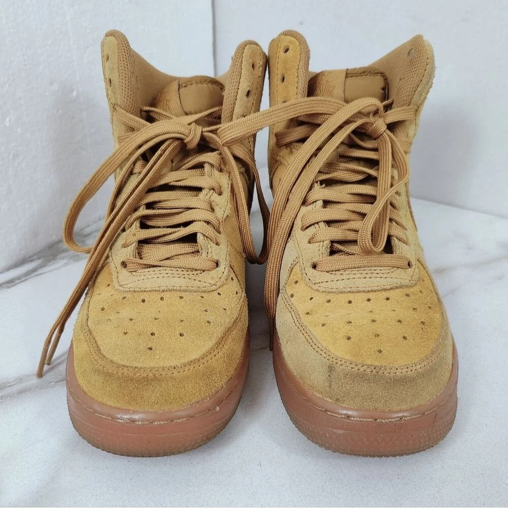 Nike Kids GS Air Force 1 High Lv8 Wheat Sneakers, Sz 7Y